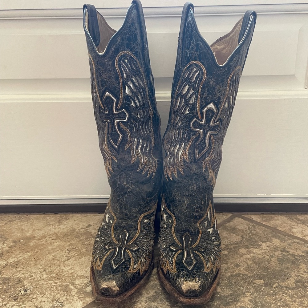 Vintage corral boots🖤